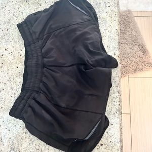 Lululemon hotty hot size 6